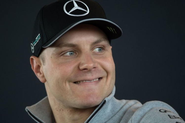 ​Bottas nyerte az időmérőt, Hamilton a mezőny végén