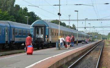 Módosított menetrend szerint közlekednek a vonatok Budapest–Pécs között