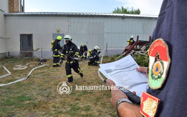  Sikeres minősítést követően élesben is bizonyították képzettségüket a kurdi önkéntes tűzoltók